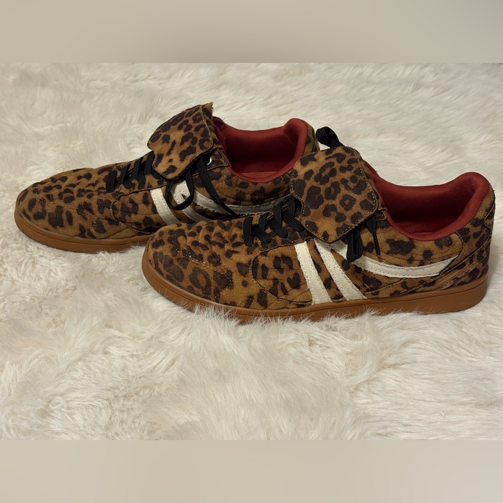Steve Madden Leopard Print  Sneakers